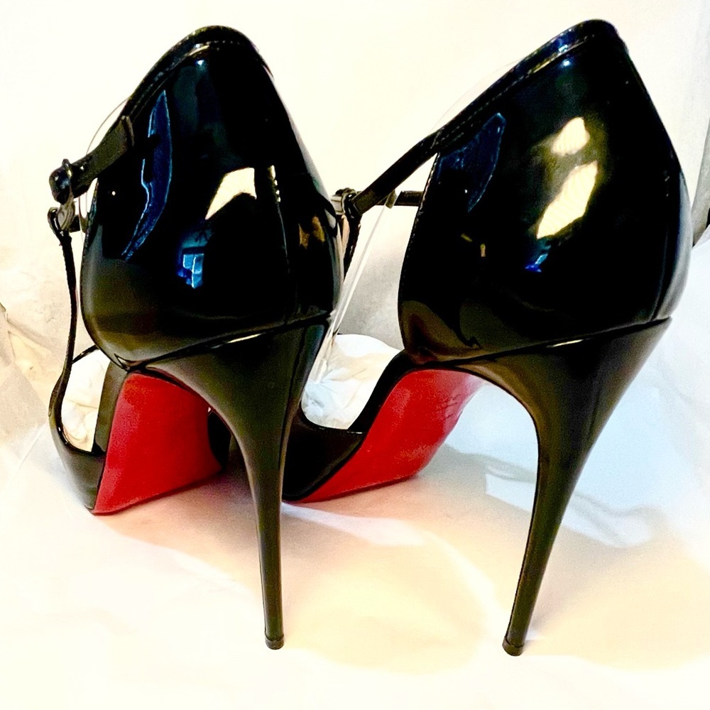 Christian Louboutin ankle strap cage peeptoe pumps. Glossy patent black
38.5 - Picture 8 of 14